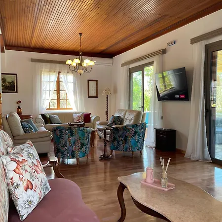 Gyra - Ermis With Private Pool *