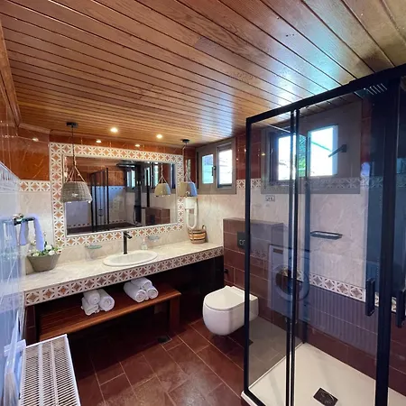 Gyra - Ermis With Private Pool Lefkáda